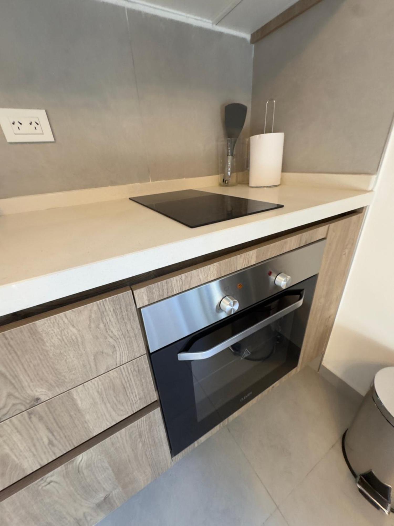 Modern Luxury - Industrial Design & Comfy Year Appartamento